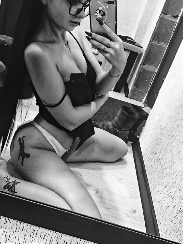 Устинья привлекальеная девушка из Ярцево цена от 3000 руб