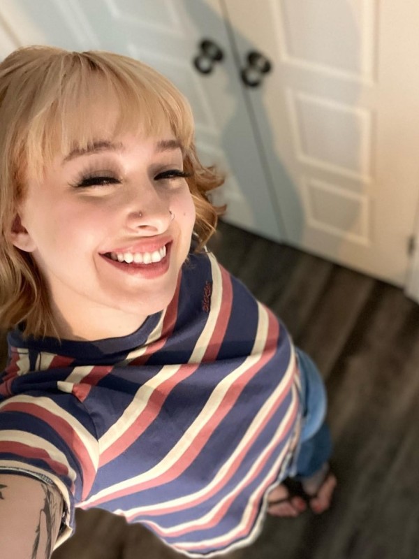 Юля привлекательная девушка из Ярцево цена от 5000 руб